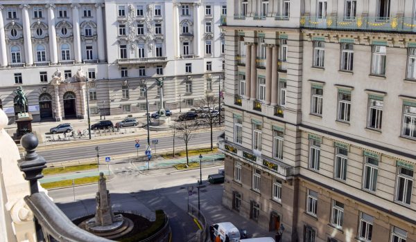 Zimmer_2_Strauss_2474